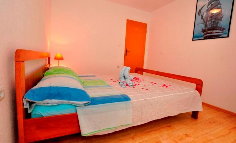 Apartamento Marinovi dvori Slatine Exterior foto