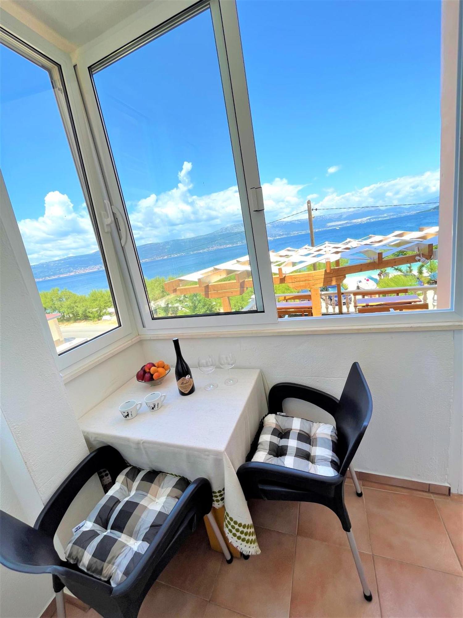 Apartamento Marinovi dvori Slatine Exterior foto