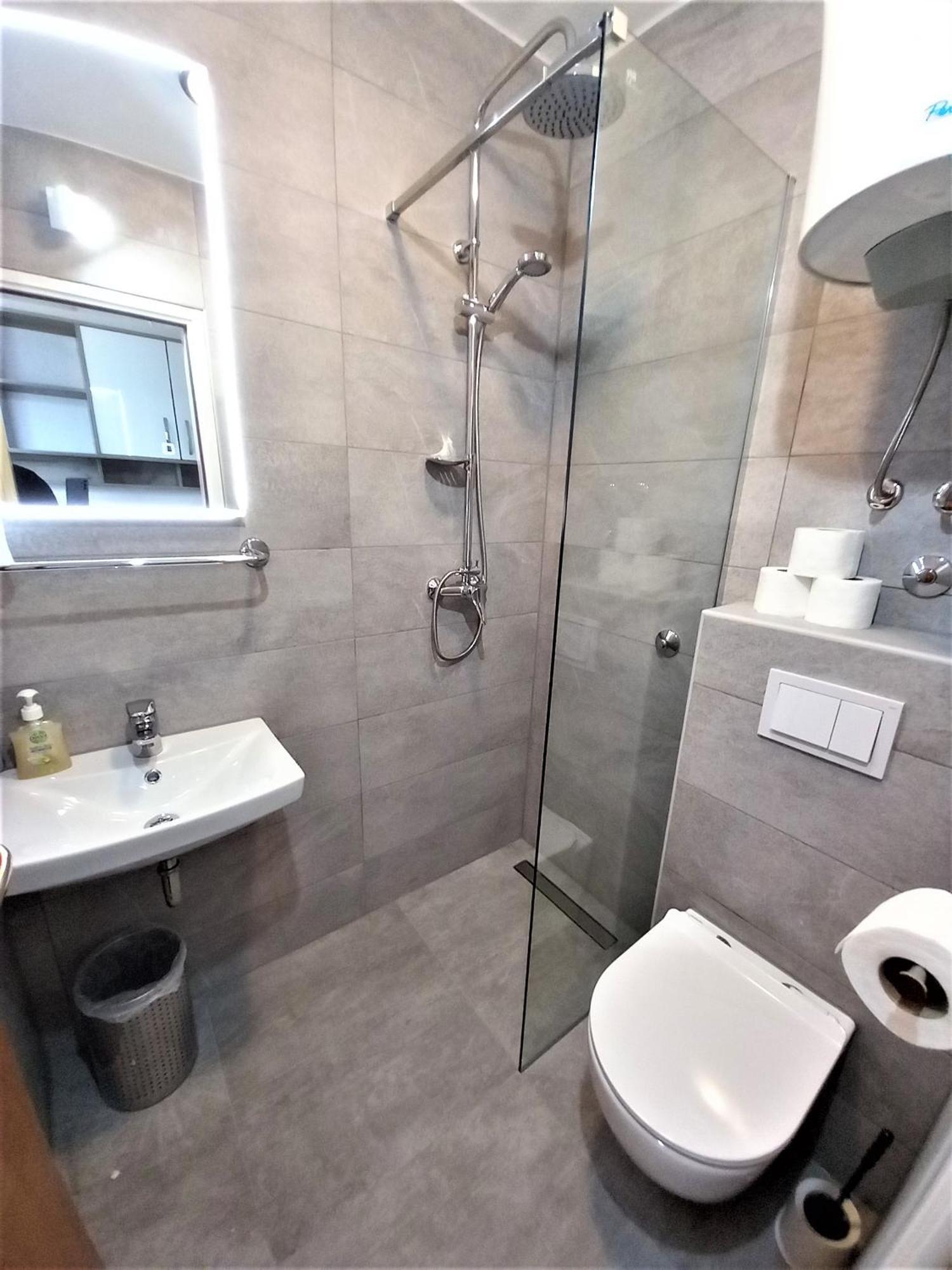 Apartamento Marinovi dvori Slatine Exterior foto
